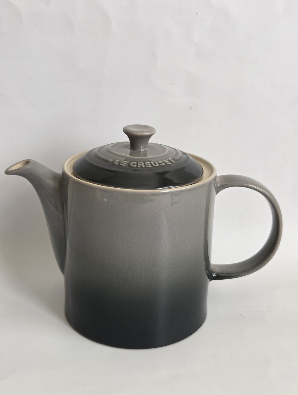 Le Creuset Grand Teapot 1.3 Liter FLINT GRAY Stoneware 2nd Choice